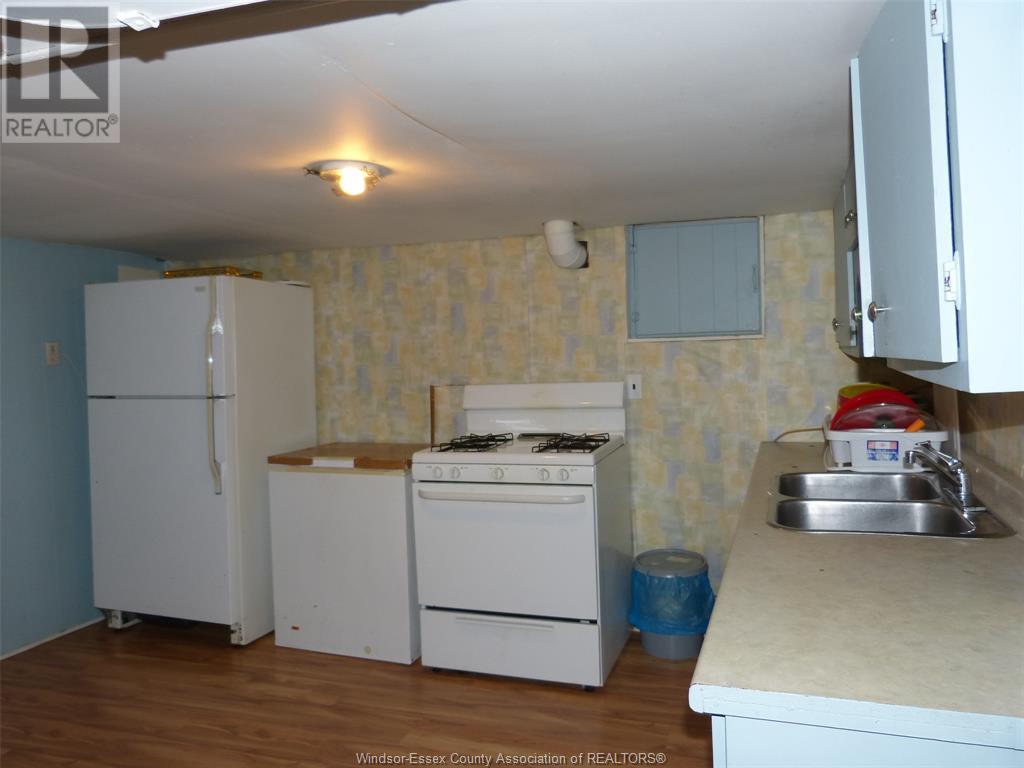 Photo 19 of 40 Askew, Leamington ON