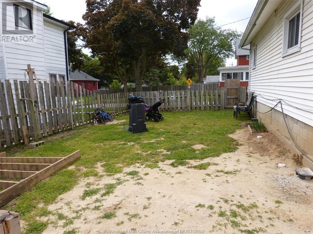 Photo 25 of 40 Askew, Leamington ON