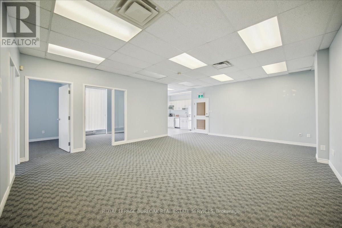 Photo 7 of 206 2321 Fairview Street, Burlington ON