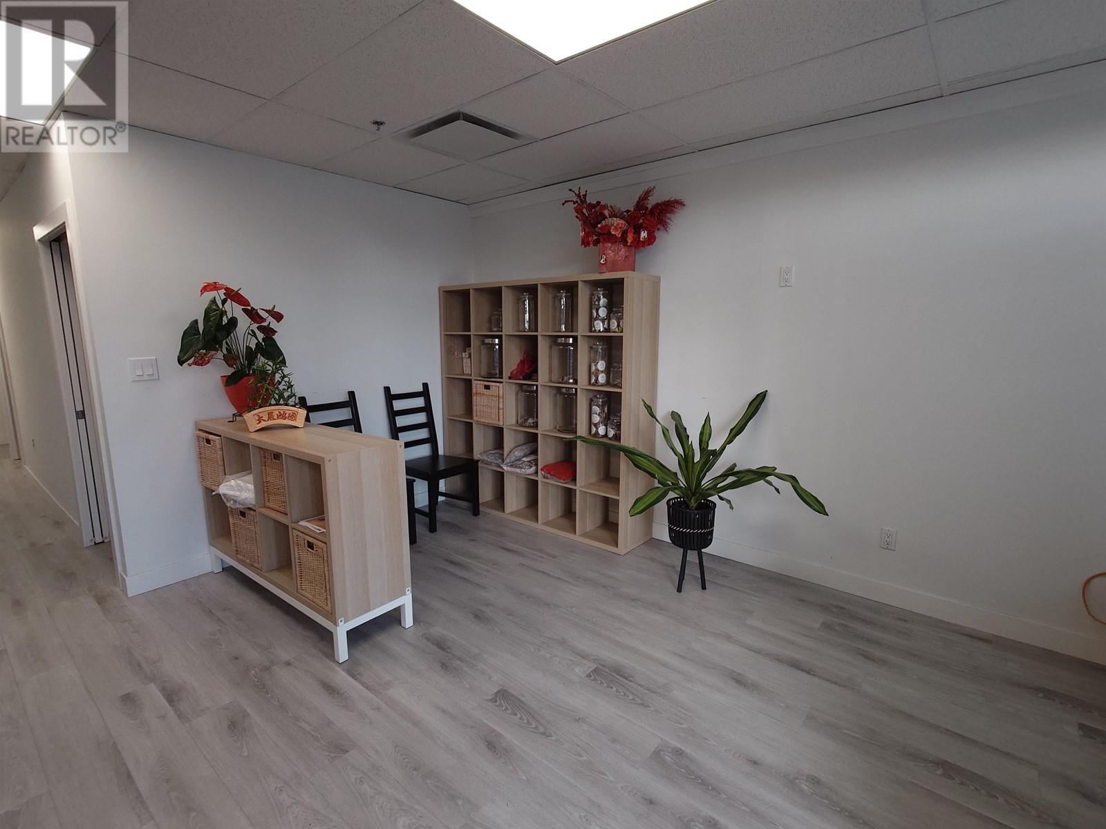 Photo 15 of 2487 Kingsway Way, Vancouver BC