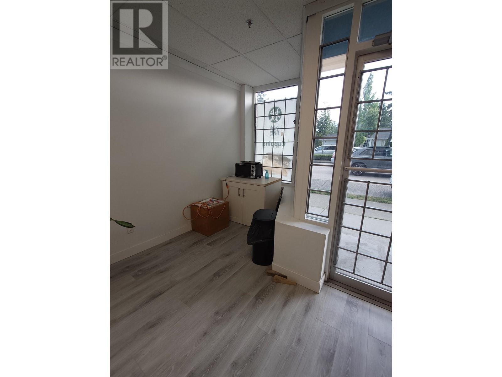 Photo 6 of 2487 Kingsway Way, Vancouver BC
