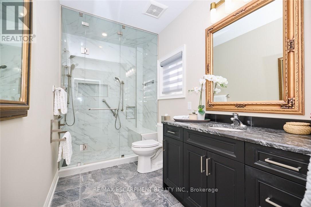 Photo 12 of 33 Butlers Drive S, Fort Erie ON
