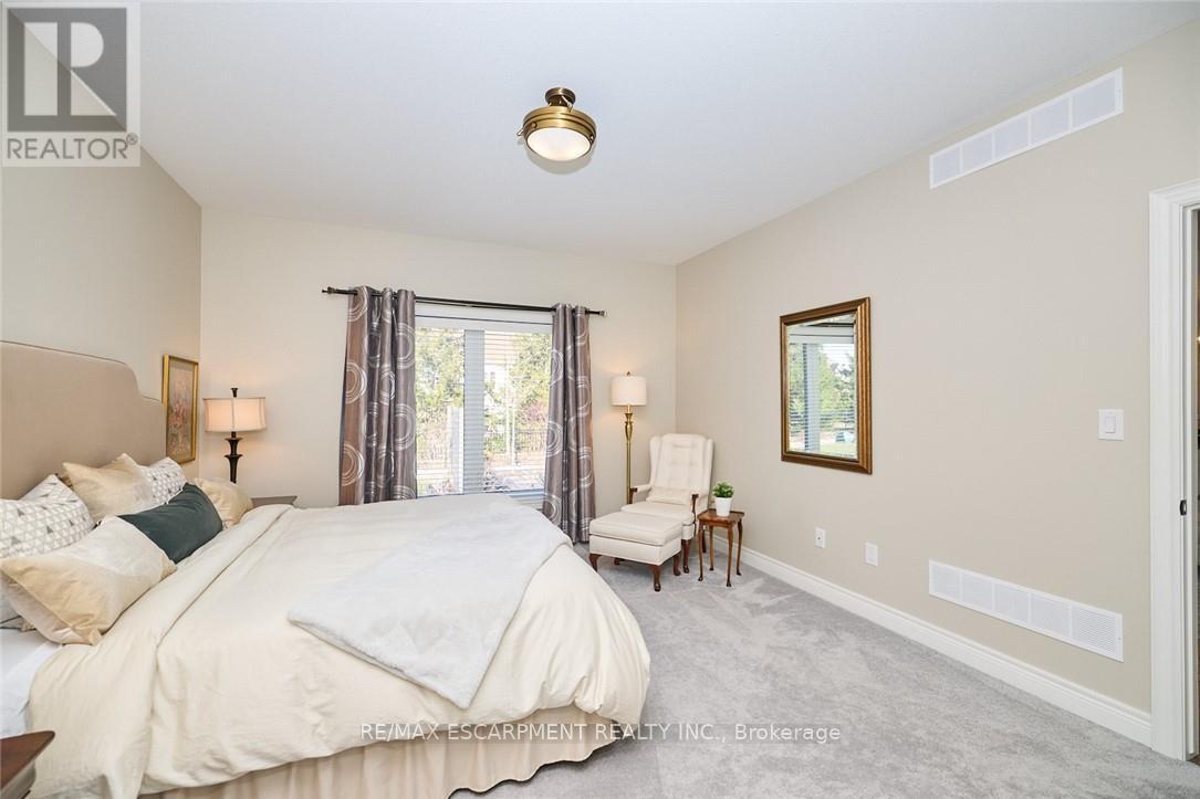Photo 13 of 33 Butlers Drive S, Fort Erie ON