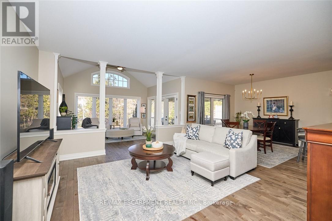 Photo 14 of 33 Butlers Drive S, Fort Erie ON