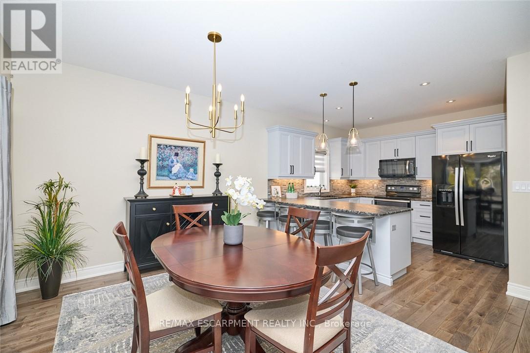 Photo 21 of 33 Butlers Drive S, Fort Erie ON