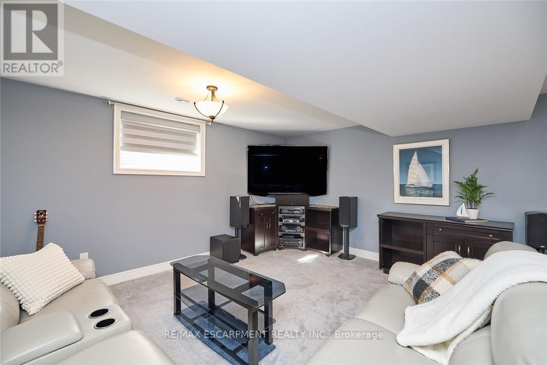 Photo 28 of 33 Butlers Drive S, Fort Erie ON