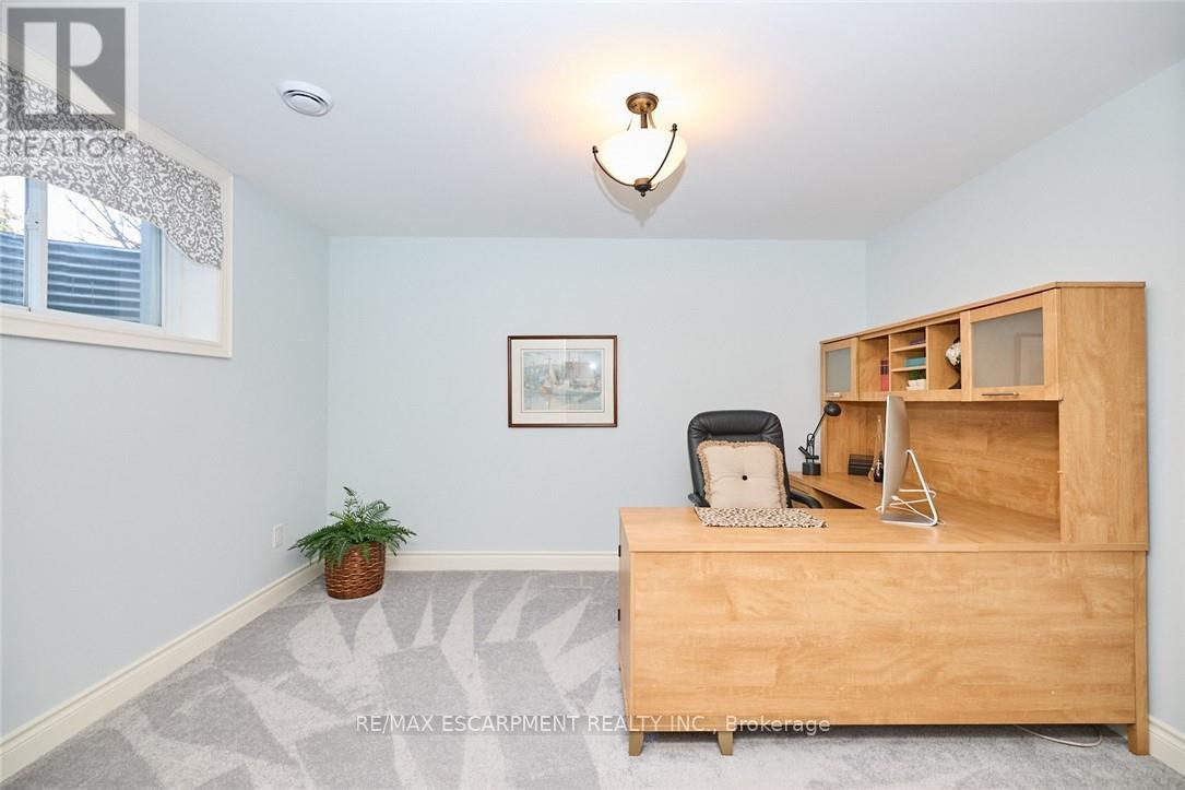 Photo 30 of 33 Butlers Drive S, Fort Erie ON