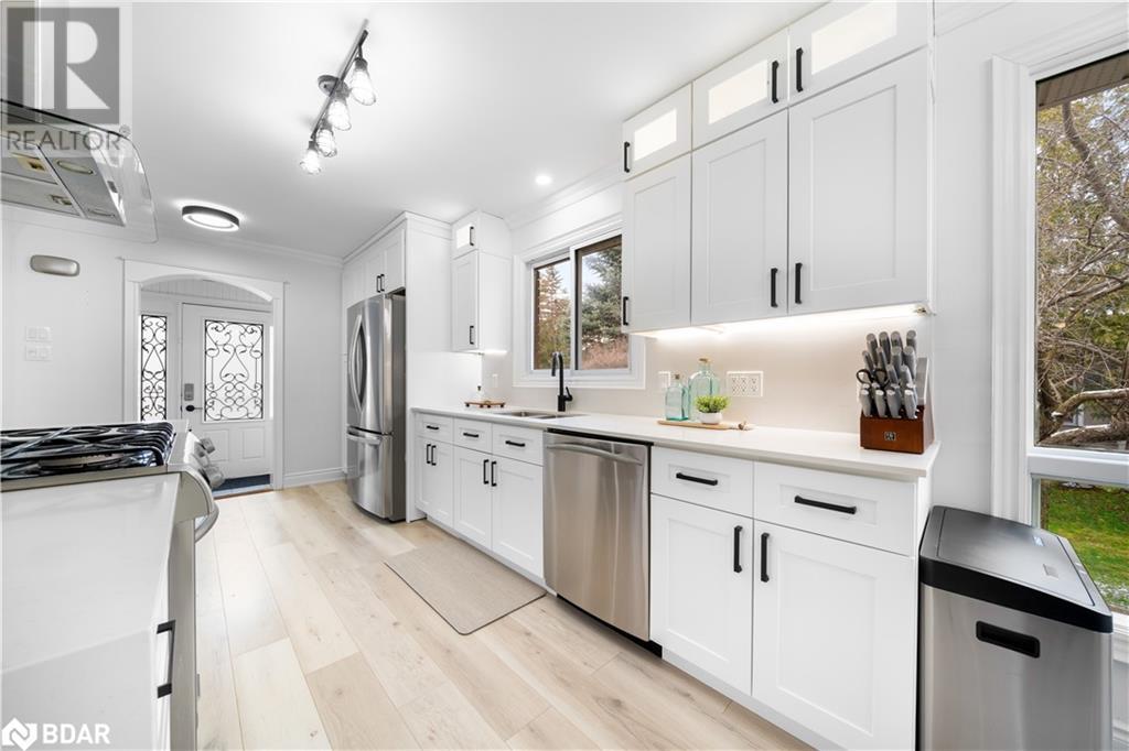 Photo 12 of 2035 Craig Road, Innisfil ON