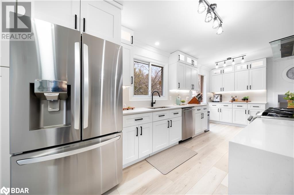 Photo 7 of 2035 Craig Road, Innisfil ON
