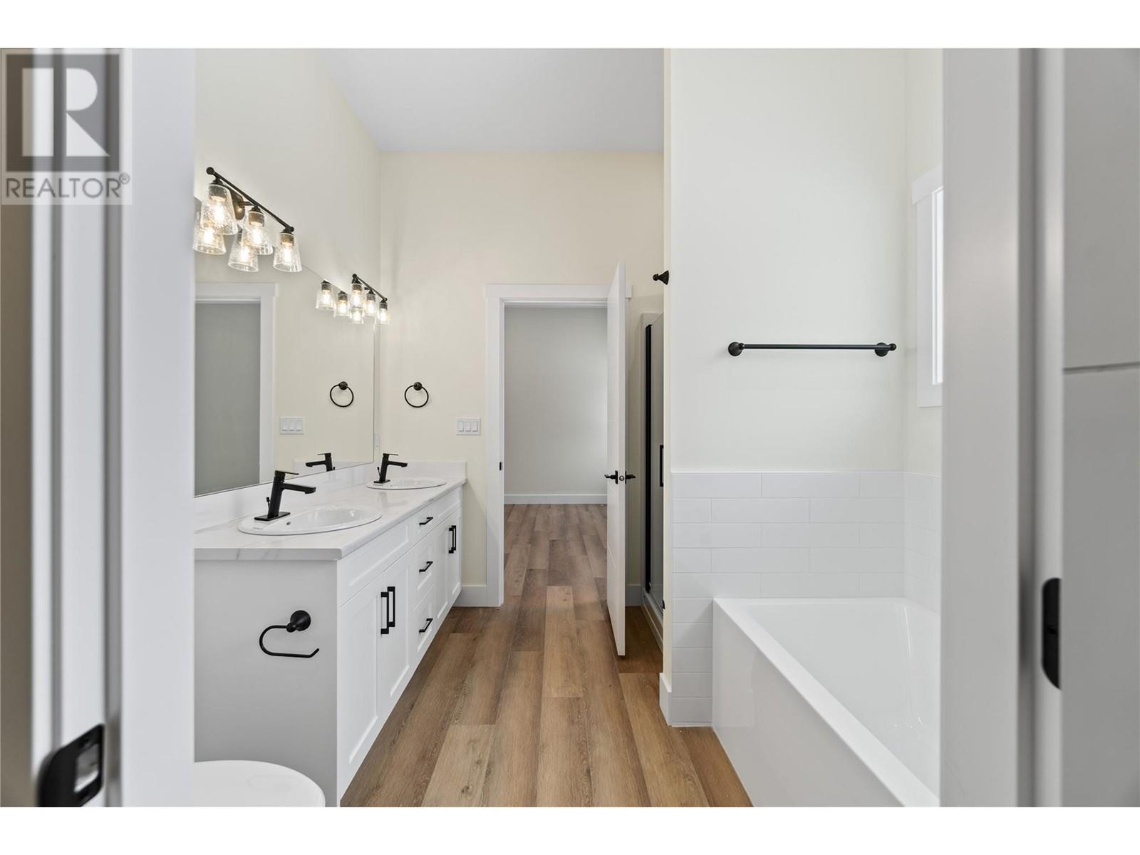 231 20 Street NE Unit# 16, Salmon Arm