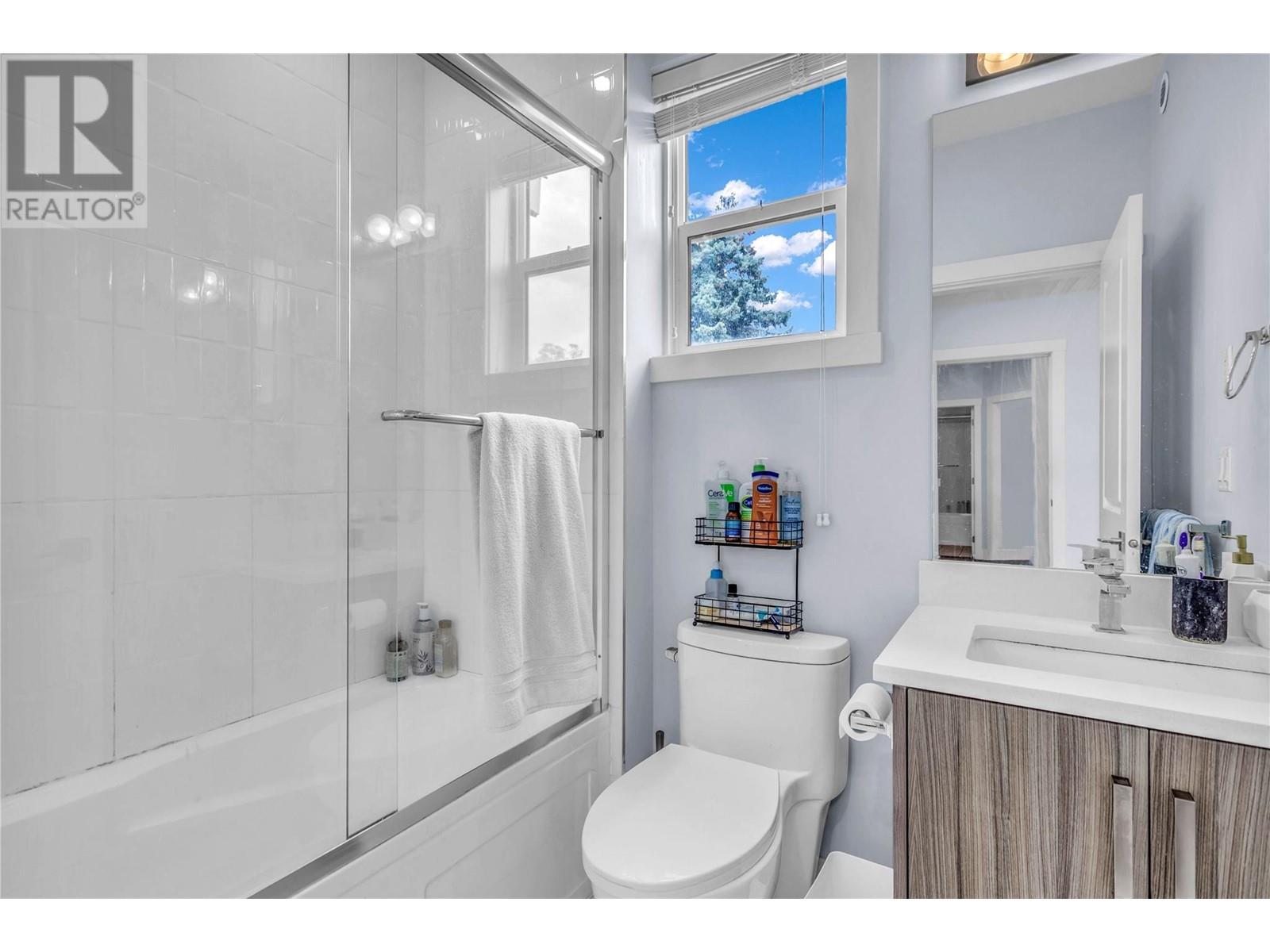 1 782 Coopland Crescent, Kelowna