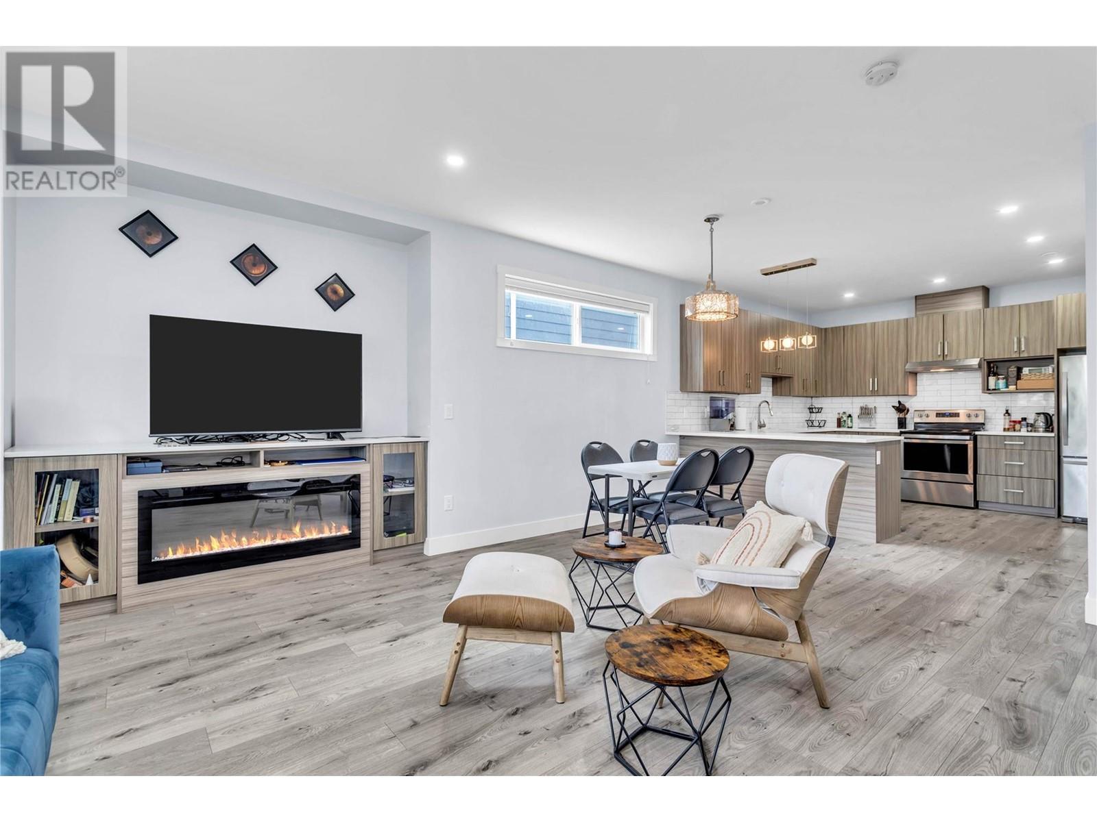 1 782 Coopland Crescent, Kelowna
