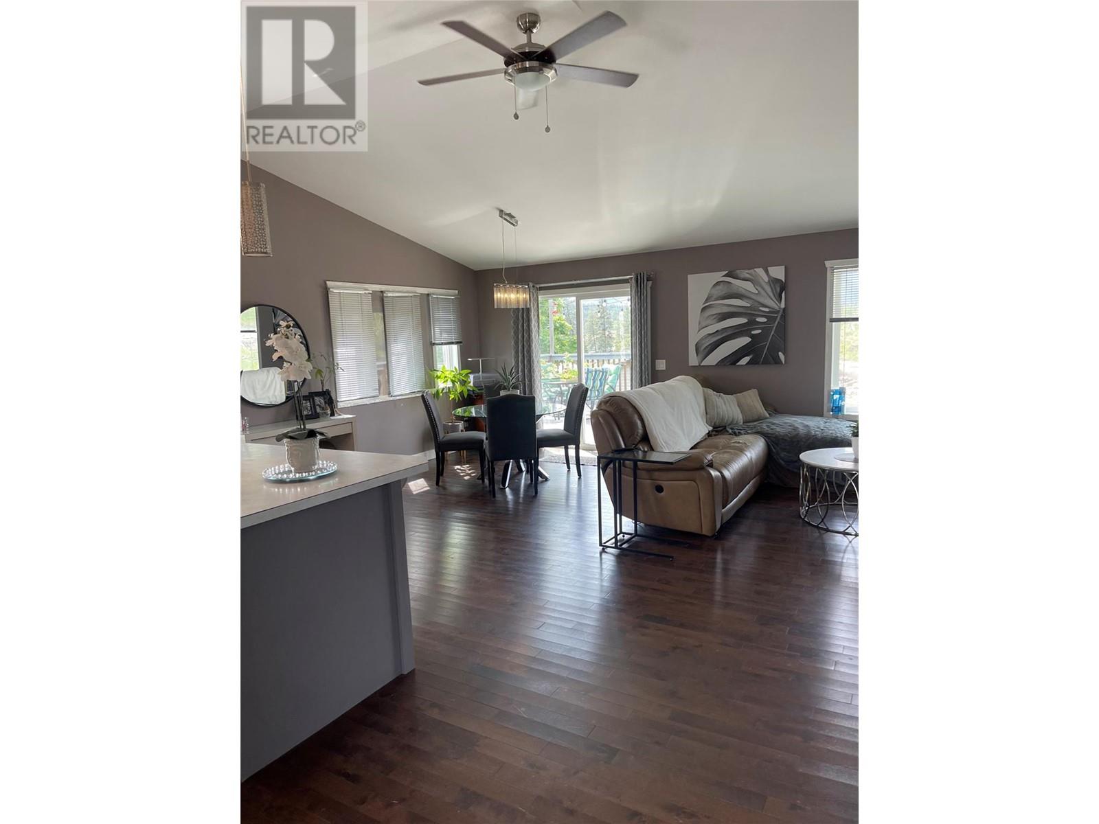  2670 Glenmore Road North, Kelowna