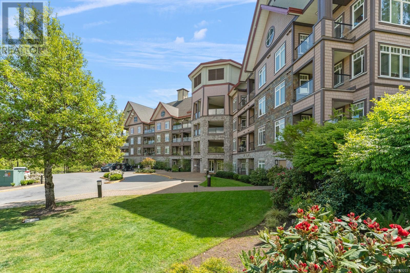 Photo 16 of 114 1395 Bear Mountain Pkwy, Langford BC