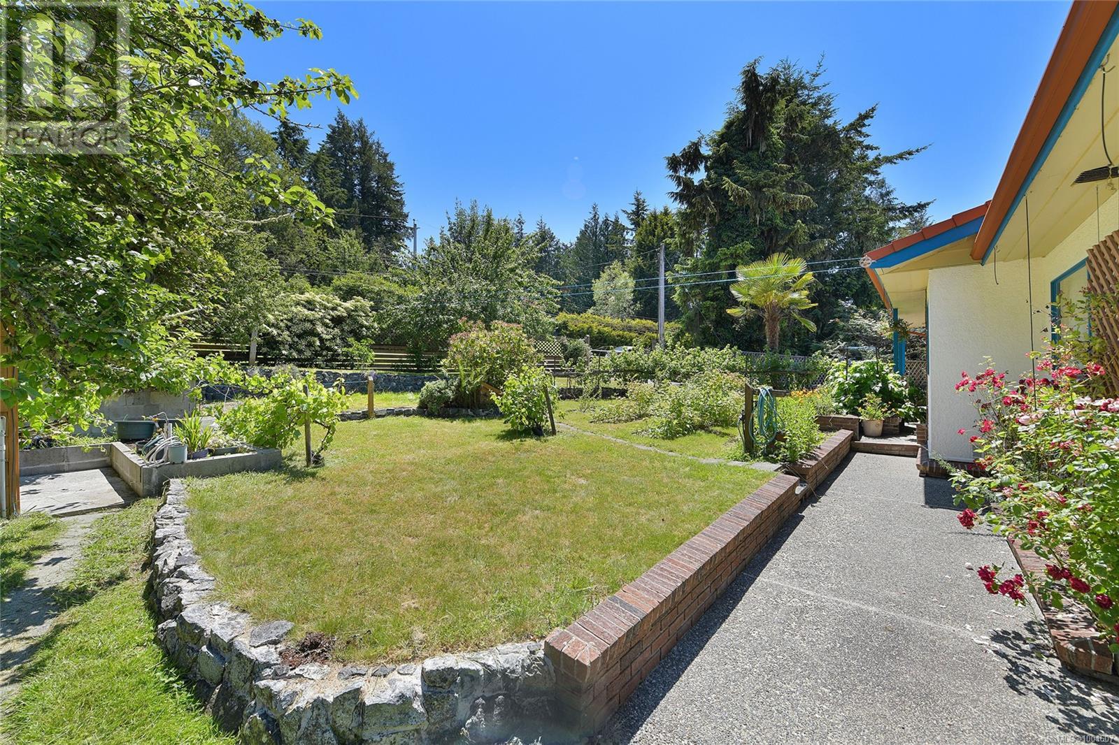 Photo 37 of 6528 Thornett Rd, Sooke BC