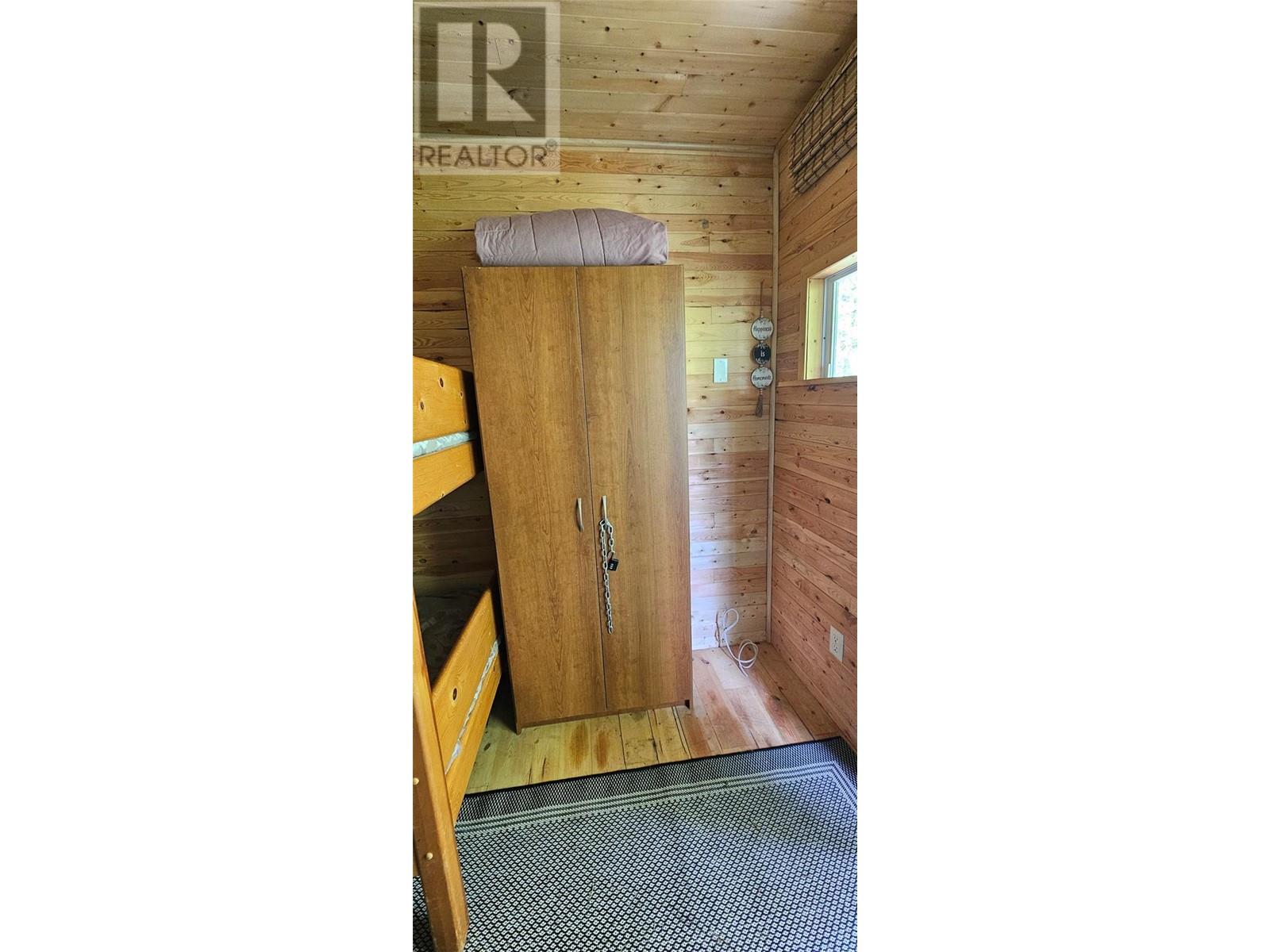 3953 Short Road, Eagle Bay