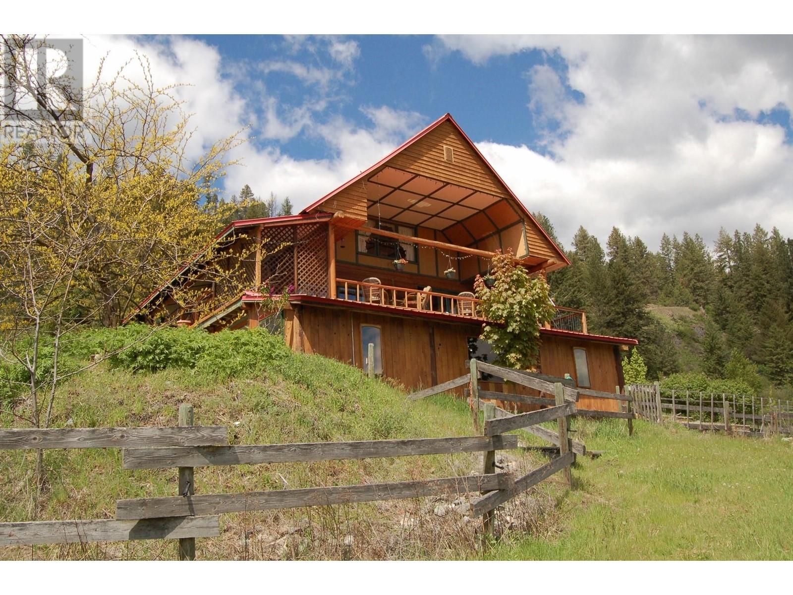 3975 Hardy Mountain Road, Grand Forks