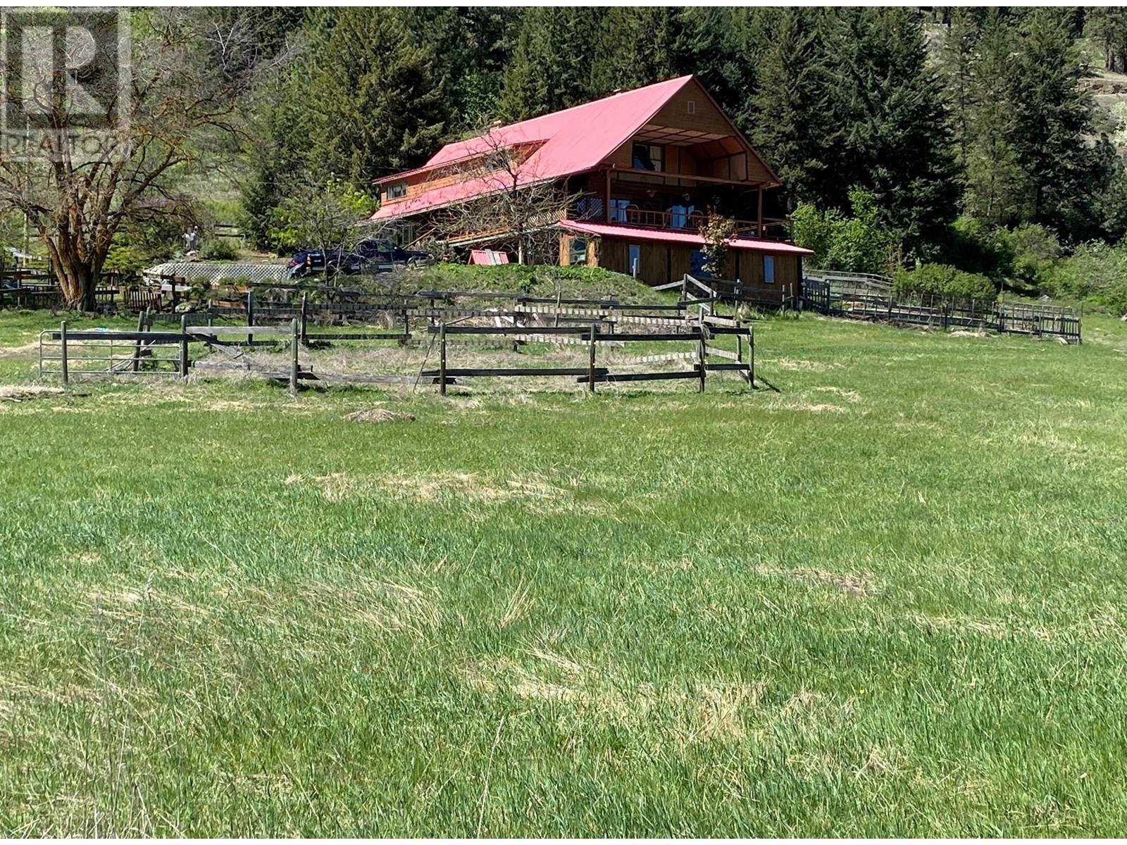 3975 Hardy Mountain Road, Grand Forks