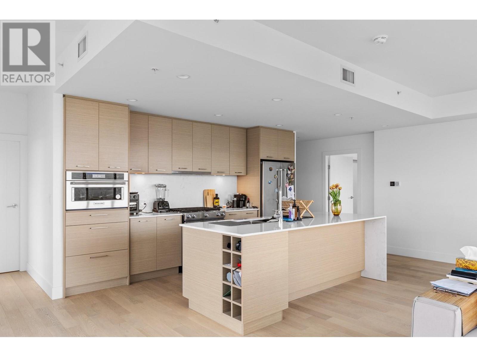 1503 1181 Sunset Drive, Kelowna