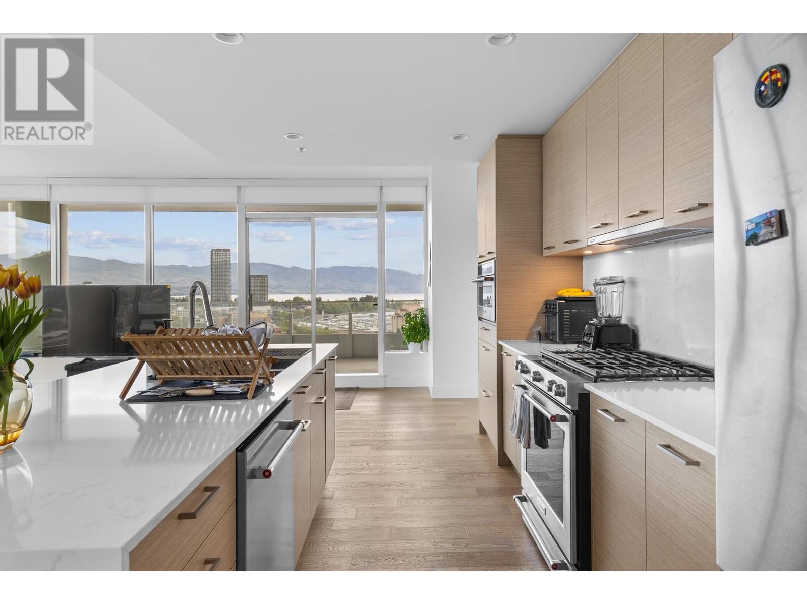 1503 1181 Sunset Drive, Kelowna