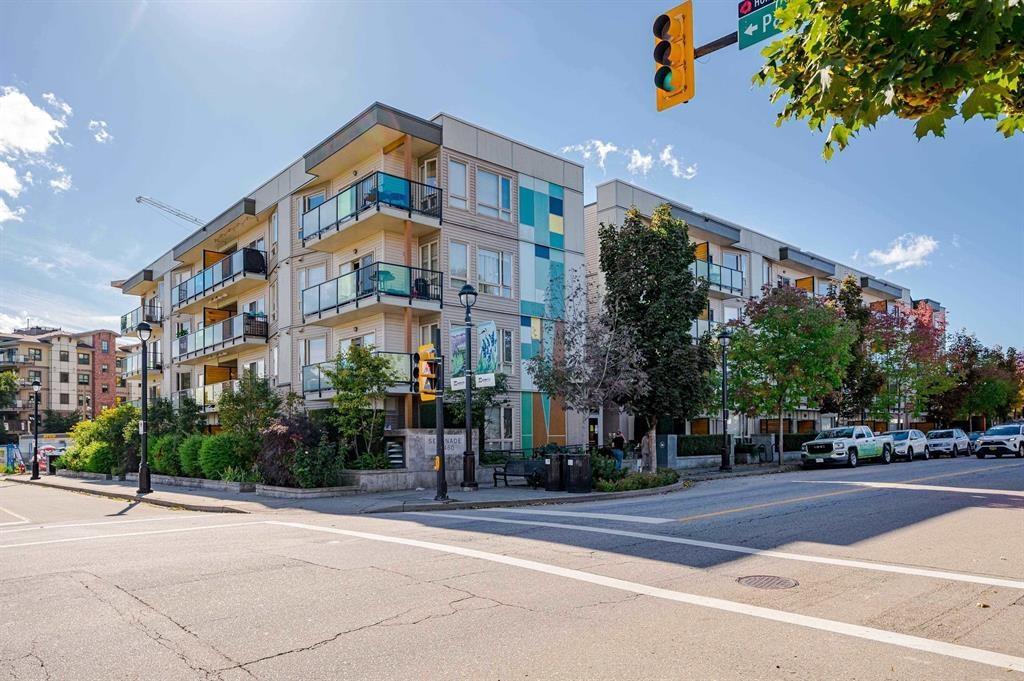 Photo 1 of 302 20460 Douglas Crescent, Langley BC