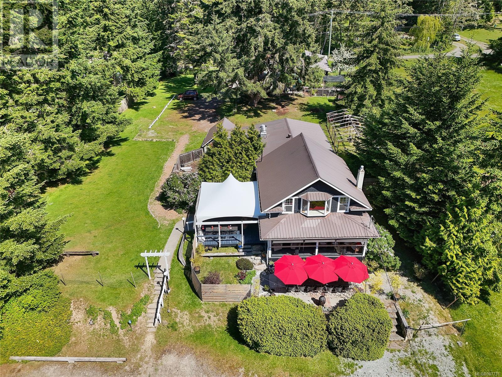  454 Village Bay Road, Mayne Island