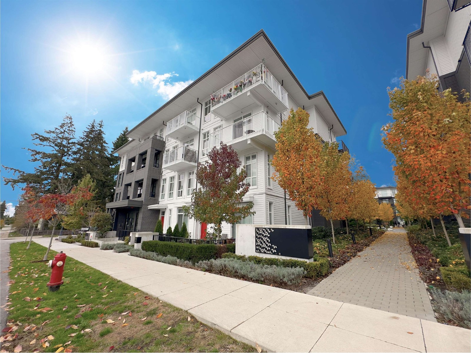 Photo 1 of 202 13929 105 Boulevard, Surrey BC