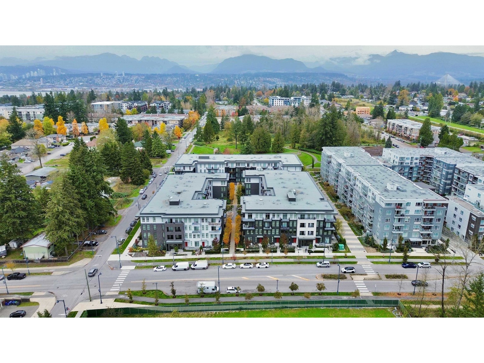 Photo 33 of 202 13929 105 Boulevard, Surrey BC