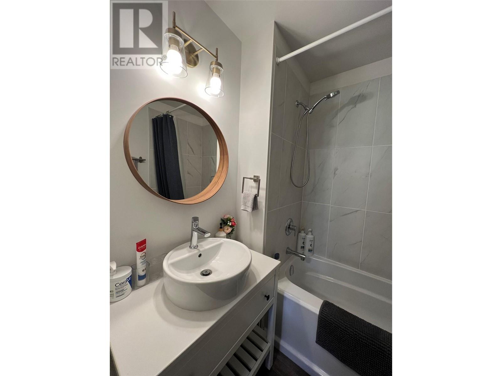  5090 50A Street Northeast, Salmon Arm