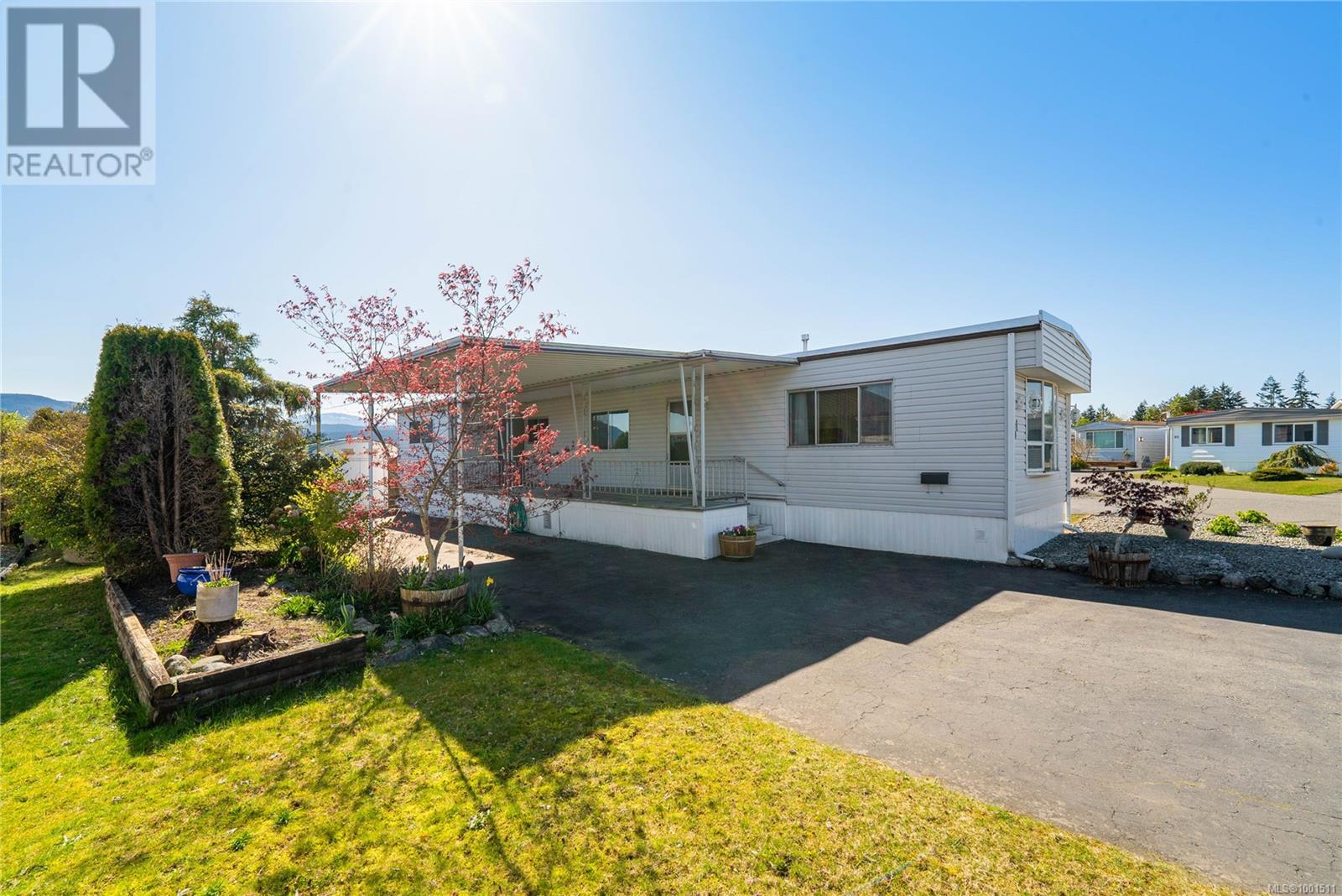 Photo 8 of 51 6325 Metral Dr, Nanaimo BC