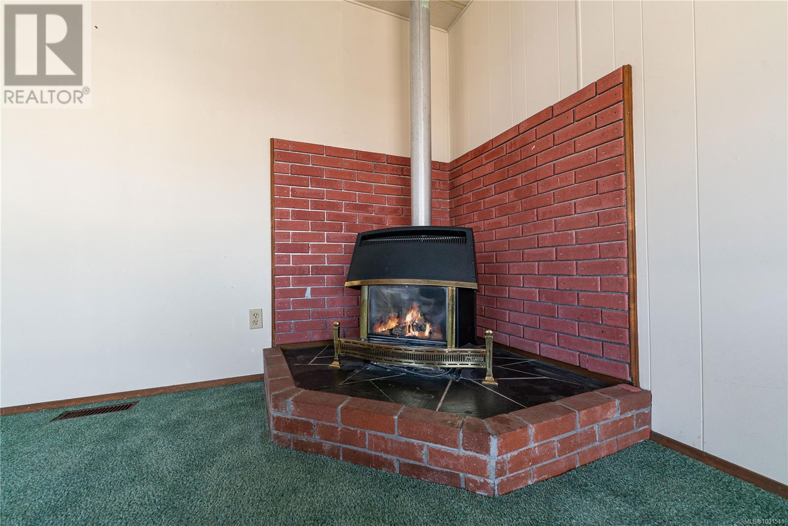 Photo 16 of 51 6325 Metral Dr, Nanaimo BC