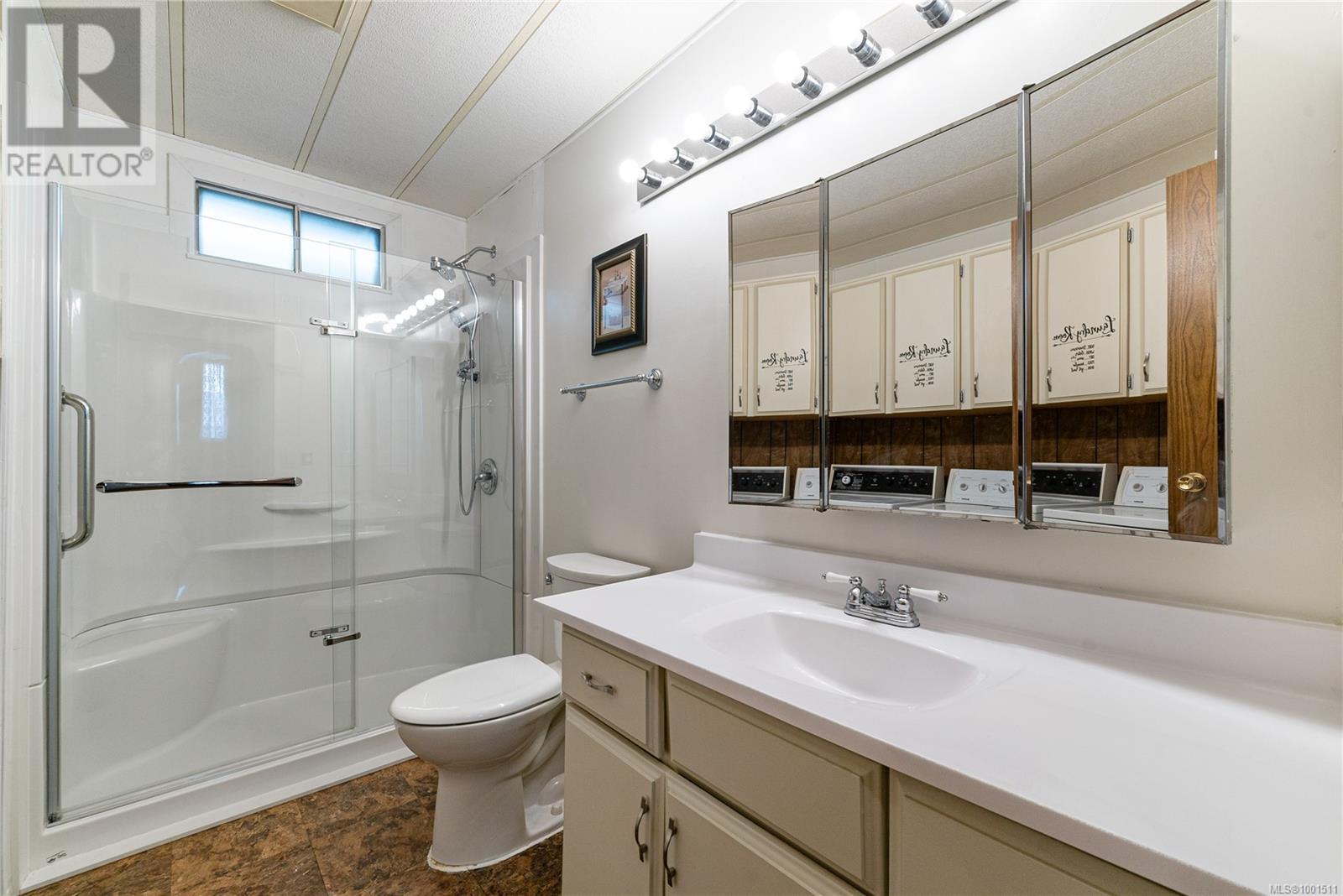 Photo 9 of 51 6325 Metral Dr, Nanaimo BC