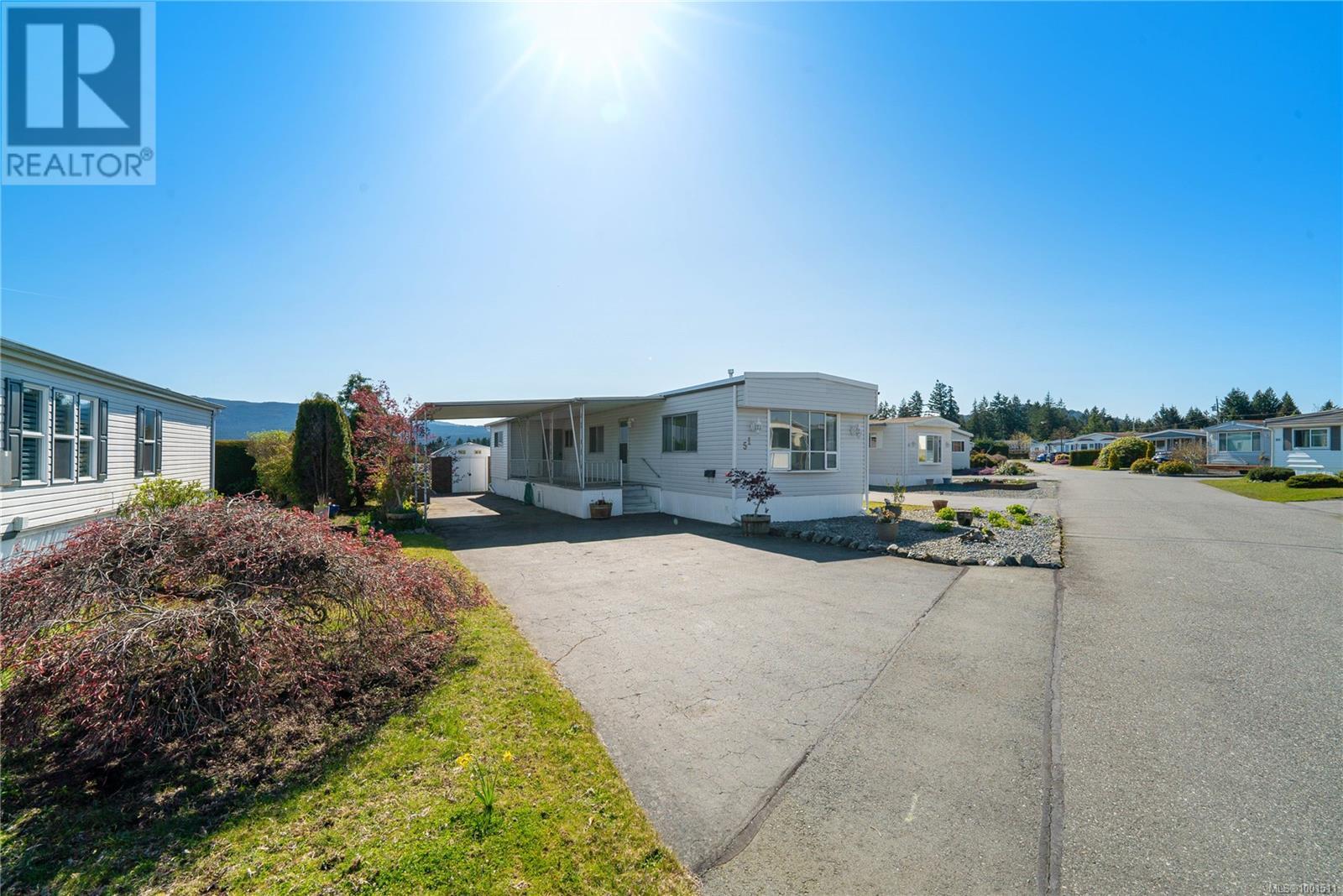 Photo 4 of 51 6325 Metral Dr, Nanaimo BC