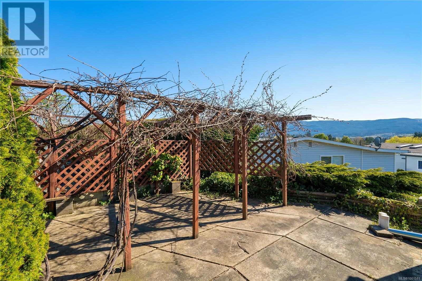Photo 32 of 51 6325 Metral Dr, Nanaimo BC