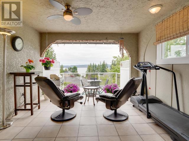 7034 THUNDER BAY STREET, Powell River