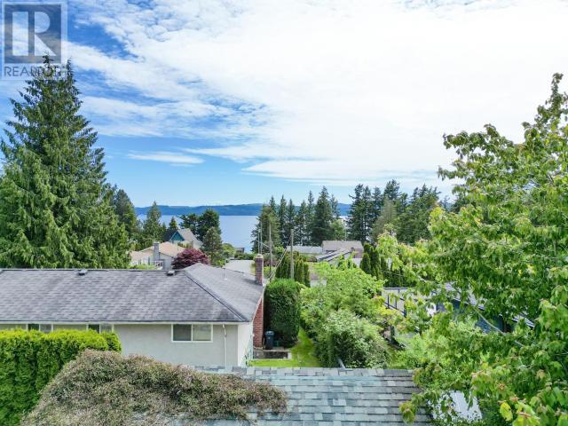 7034 THUNDER BAY STREET, Powell River