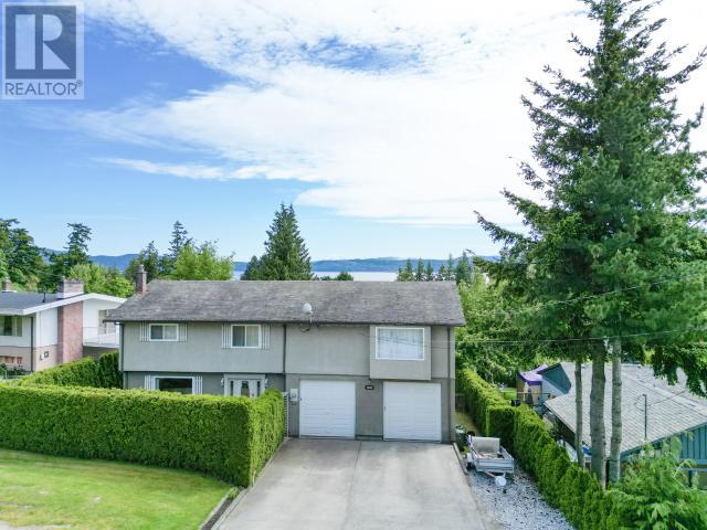 7034 THUNDER BAY STREET, Powell River