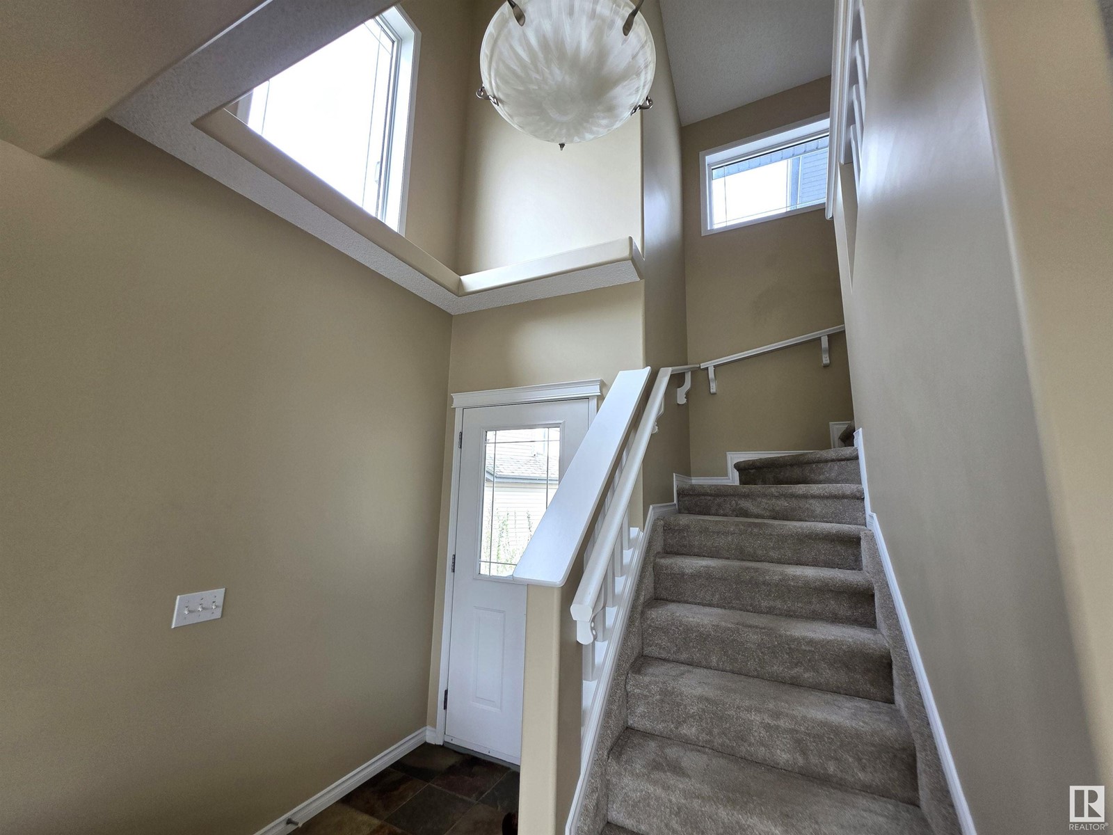 Photo 27 of 8403 5 Av Sw, Edmonton AB