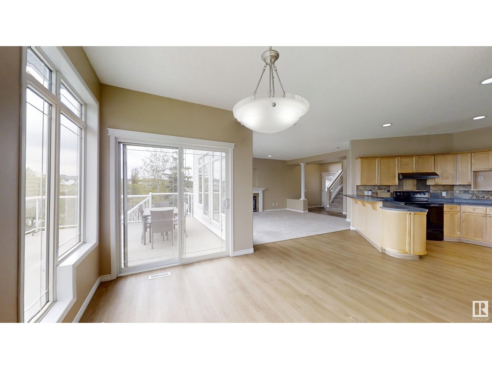Photo 15 of 8403 5 Av Sw, Edmonton AB