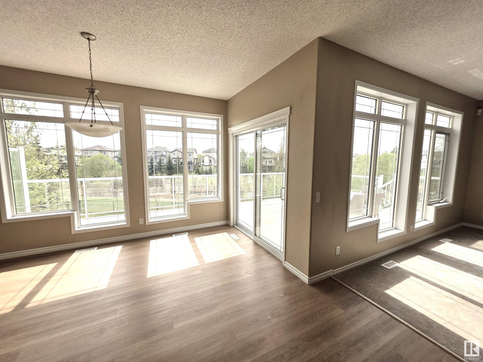Photo 21 of 8403 5 Av Sw, Edmonton AB