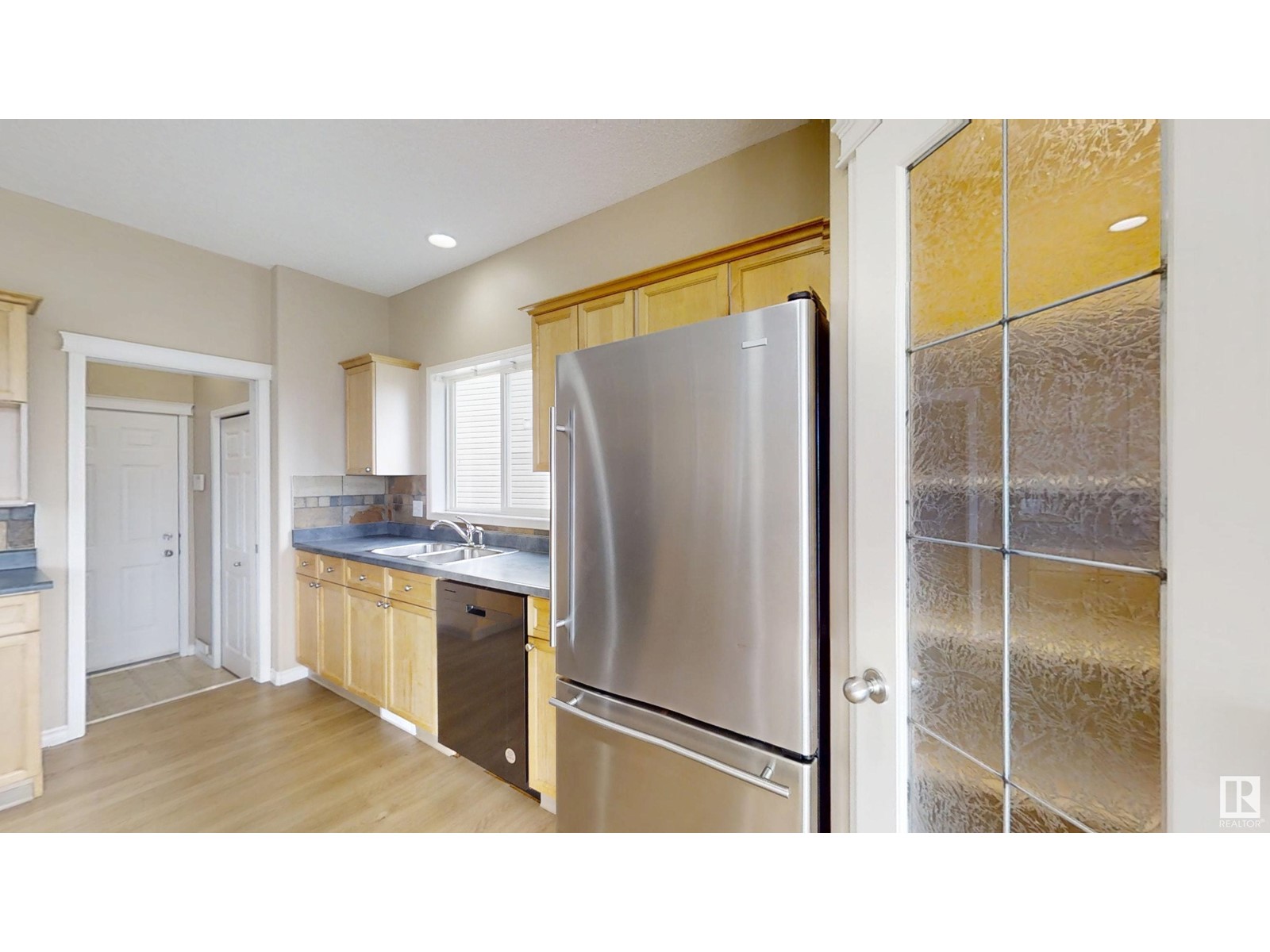 Photo 18 of 8403 5 Av Sw, Edmonton AB