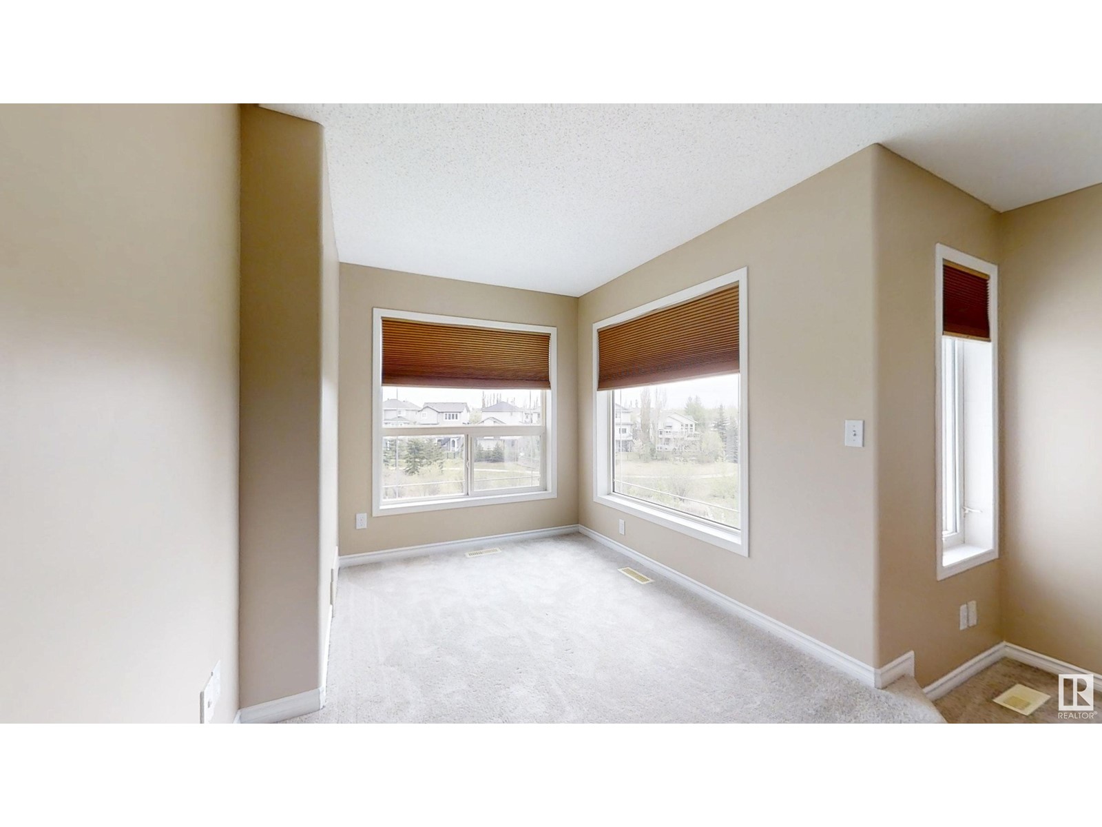 Photo 33 of 8403 5 Av Sw, Edmonton AB