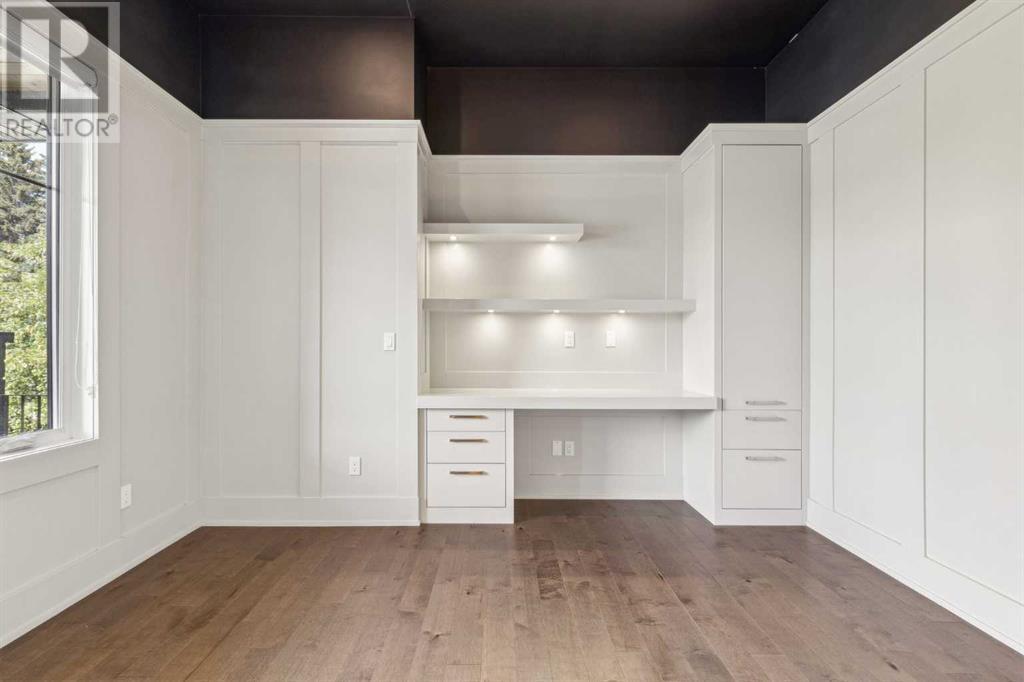 Single Family House for Sale in  Britannia Drive SW Elboya Calgary 