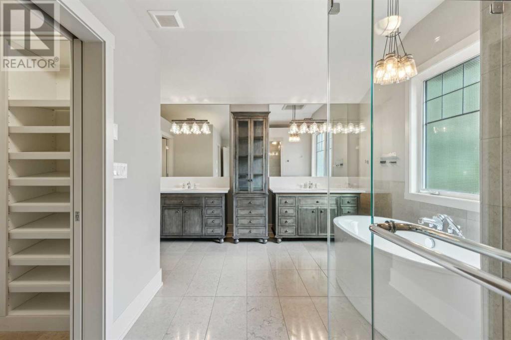 Single Family House for Sale in  Britannia Drive SW Elboya Calgary 