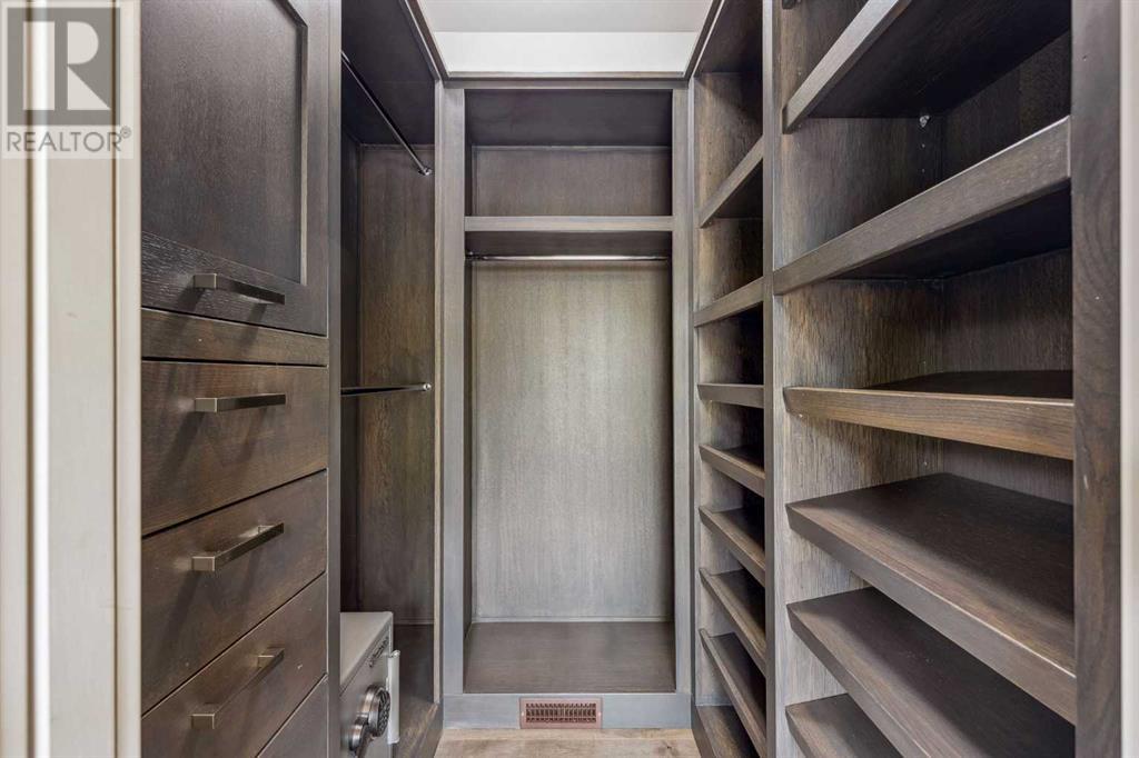 Single Family House for Sale in  Britannia Drive SW Elboya Calgary 