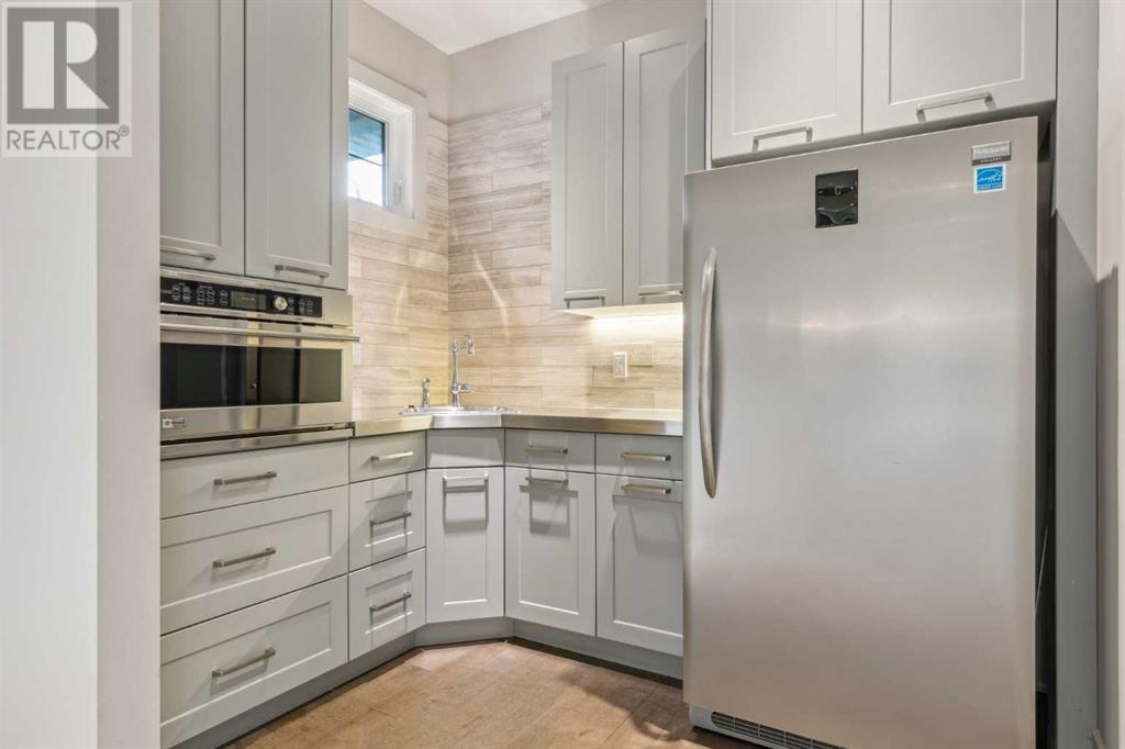Single Family House for Sale in  Britannia Drive SW Elboya Calgary 