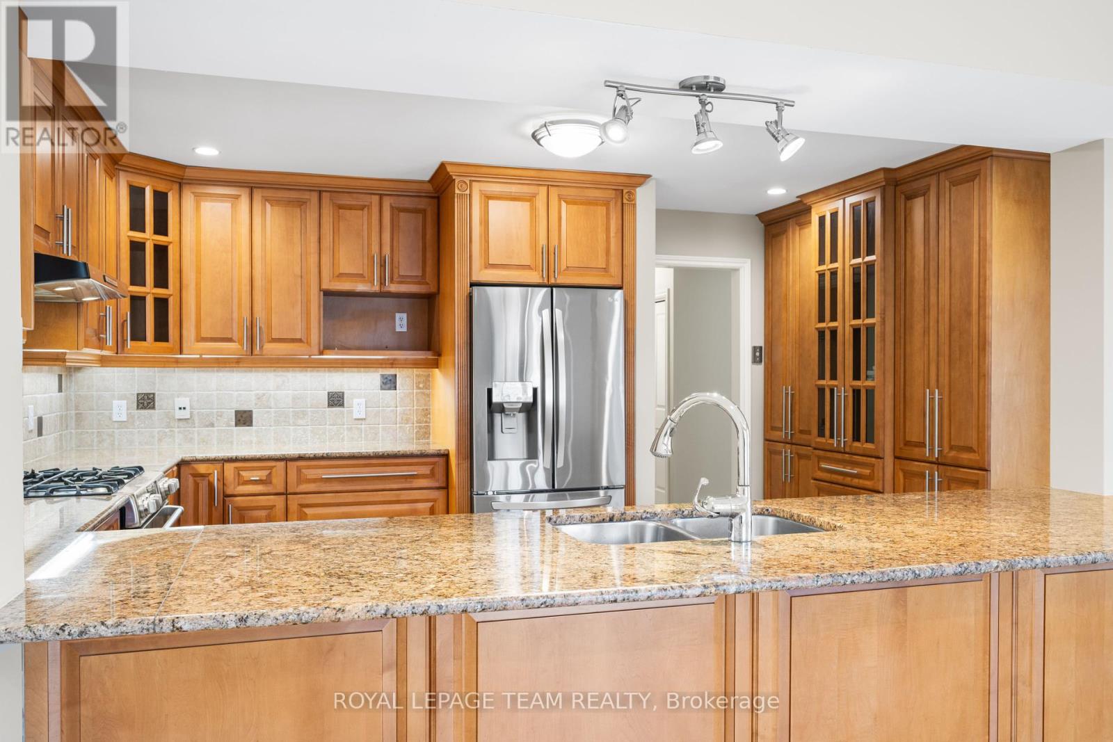 Photo 27 of 3 Millbrook Crescent, Ottawa ON