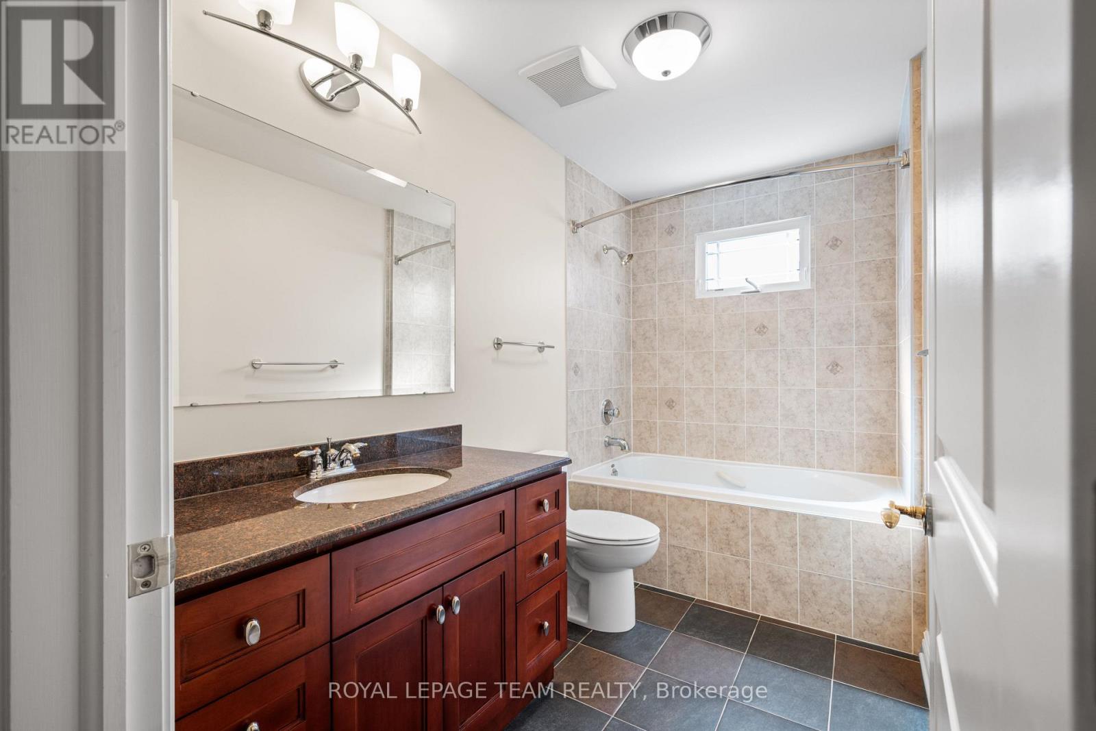 Photo 16 of 3 Millbrook Crescent, Ottawa ON