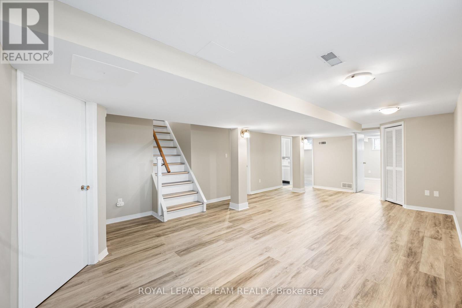 Photo 20 of 3 Millbrook Crescent, Ottawa ON
