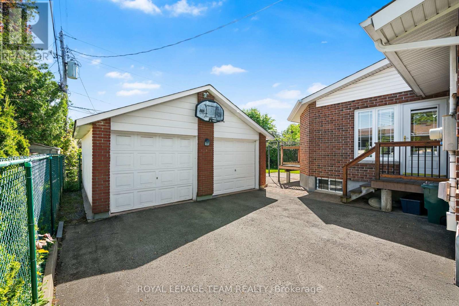 Photo 32 of 3 Millbrook Crescent, Ottawa ON